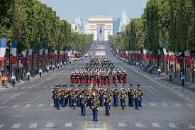 Suppression du défilé du 14 juillet : un message fort contre la France française.