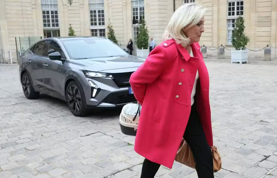 Le cirque du chaton à Matignon