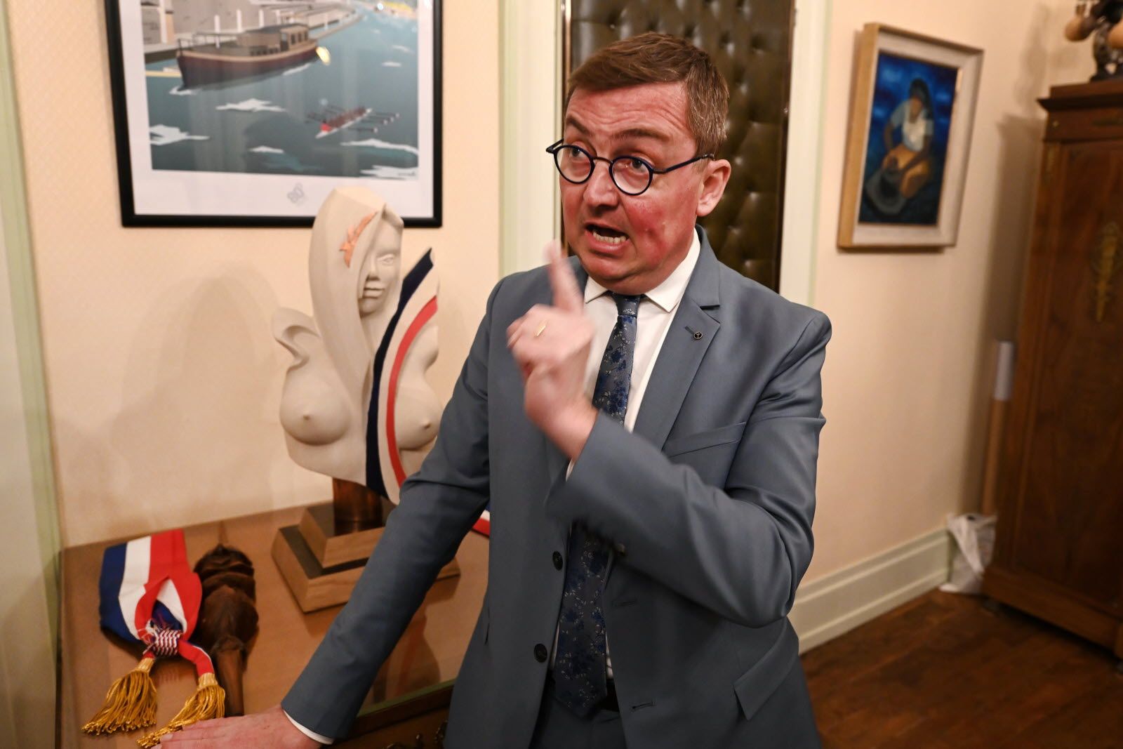 image_0931529_20251122_ob_4d4082_hazard-2