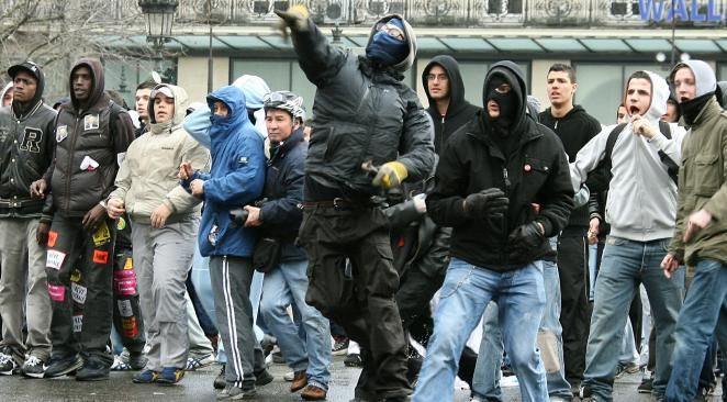 Saint-Denis, des rois de France aux zones de non-droit !